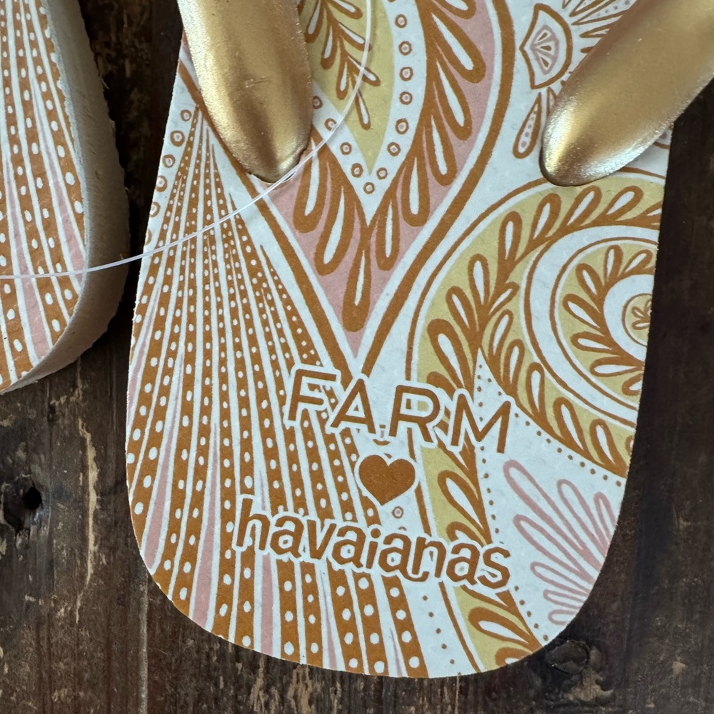 NEW! Havaianas x FARM Rio Papillon Flip Flop - Picture 3 of 7